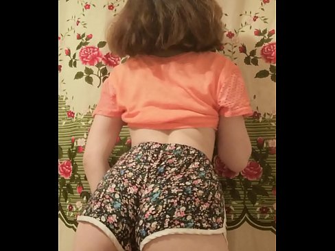 ❤️ Nena jove sexy despullant-se els pantalons curts davant la càmera ☑ Porno rus al ca.pornovore.ru ❌️❤